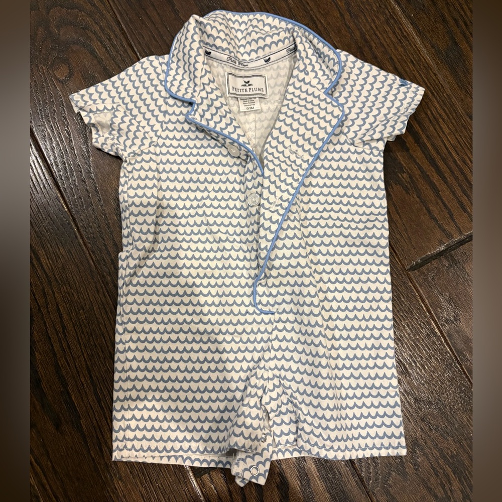 Petite plume short sleeve outfit